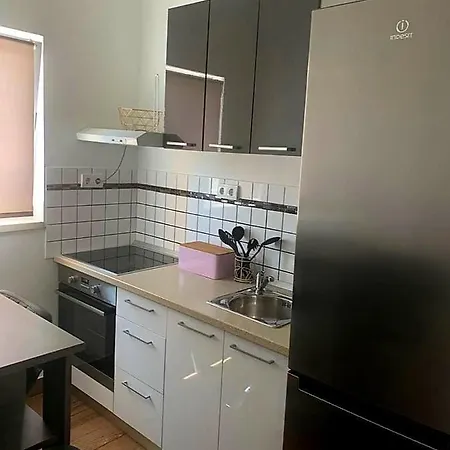 Studio Apartmant Leona With Parking Place Apartment