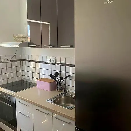 Studio Apartmant Leona With Parking Place Apartment *