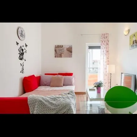 Studio Apartmant Leona With Parking Place Apartment Split