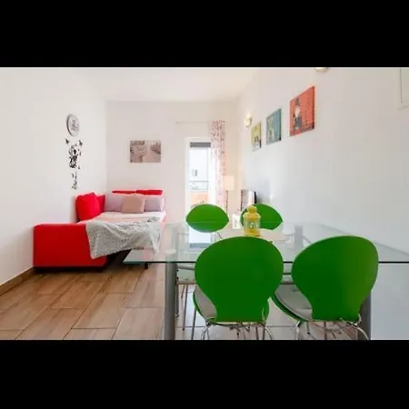 Studio Apartmant Leona With Parking Place *